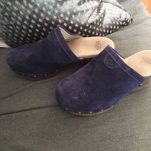 Kid’s Ugg Clogs - Blue Suede
